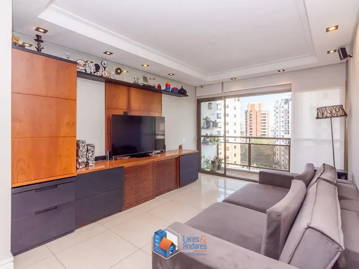 Foto do imóvel Apartamento para venda em Moema com 3 quartos, sendo 1 suíte, 107m² em Avenida Jandira