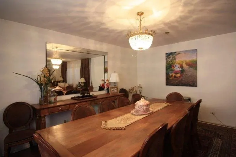 Imagem Casa para Venda em São Paulo, Alto de Pinheiros, 4 dormitórios, 2 suítes, 3 banheiros, 6 vagas
