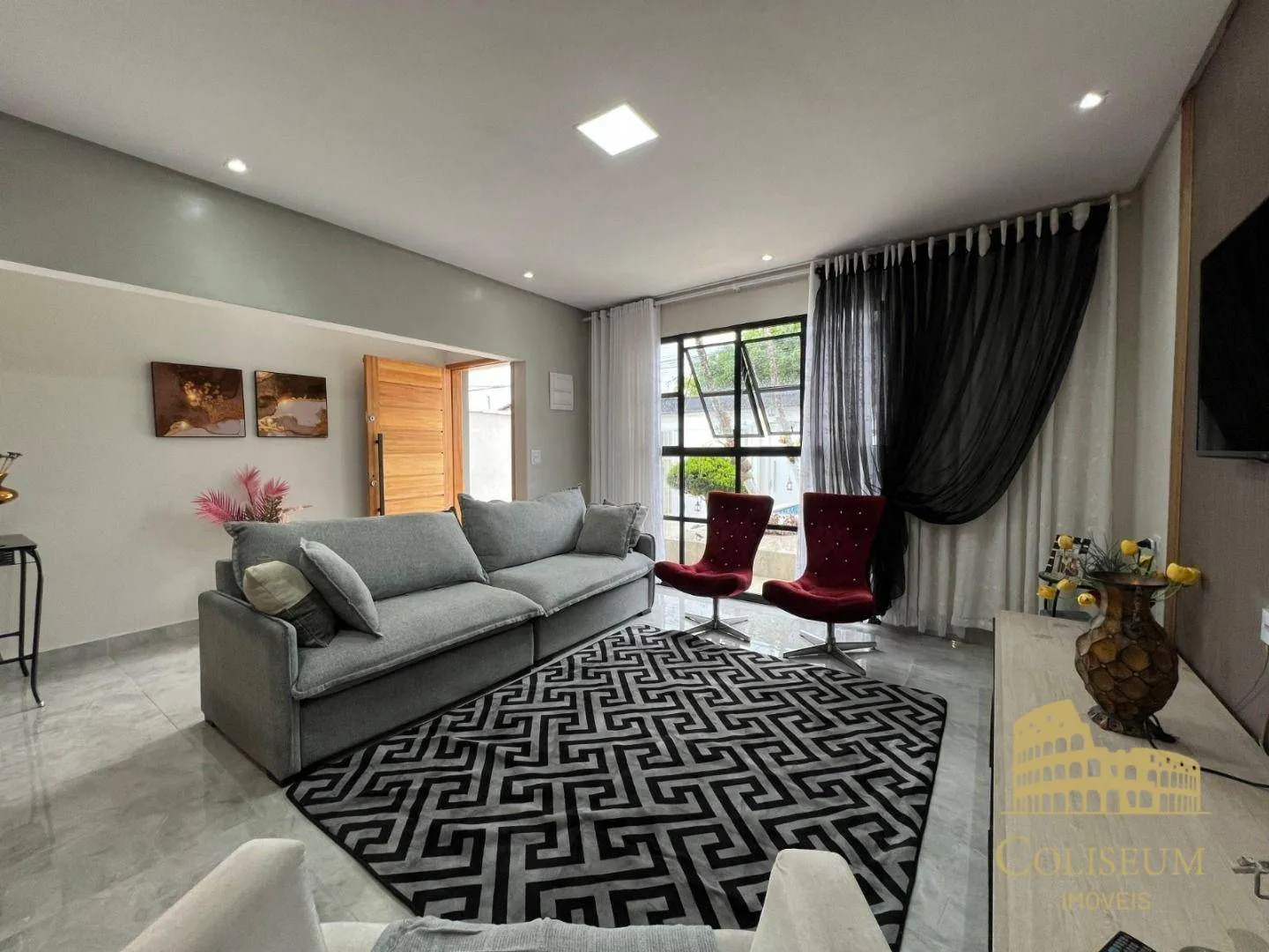 Imagem Casa a venda com 3 dormitórios e Piscina no Real
