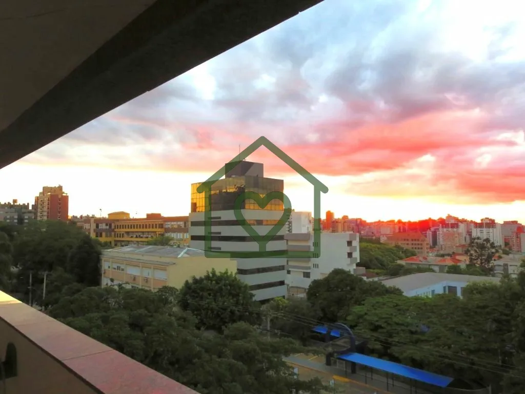 Excepcional apartamento com 04 dormitórios (sendo 03 suítes) e 03 vagas de garagem no bairro Higie...