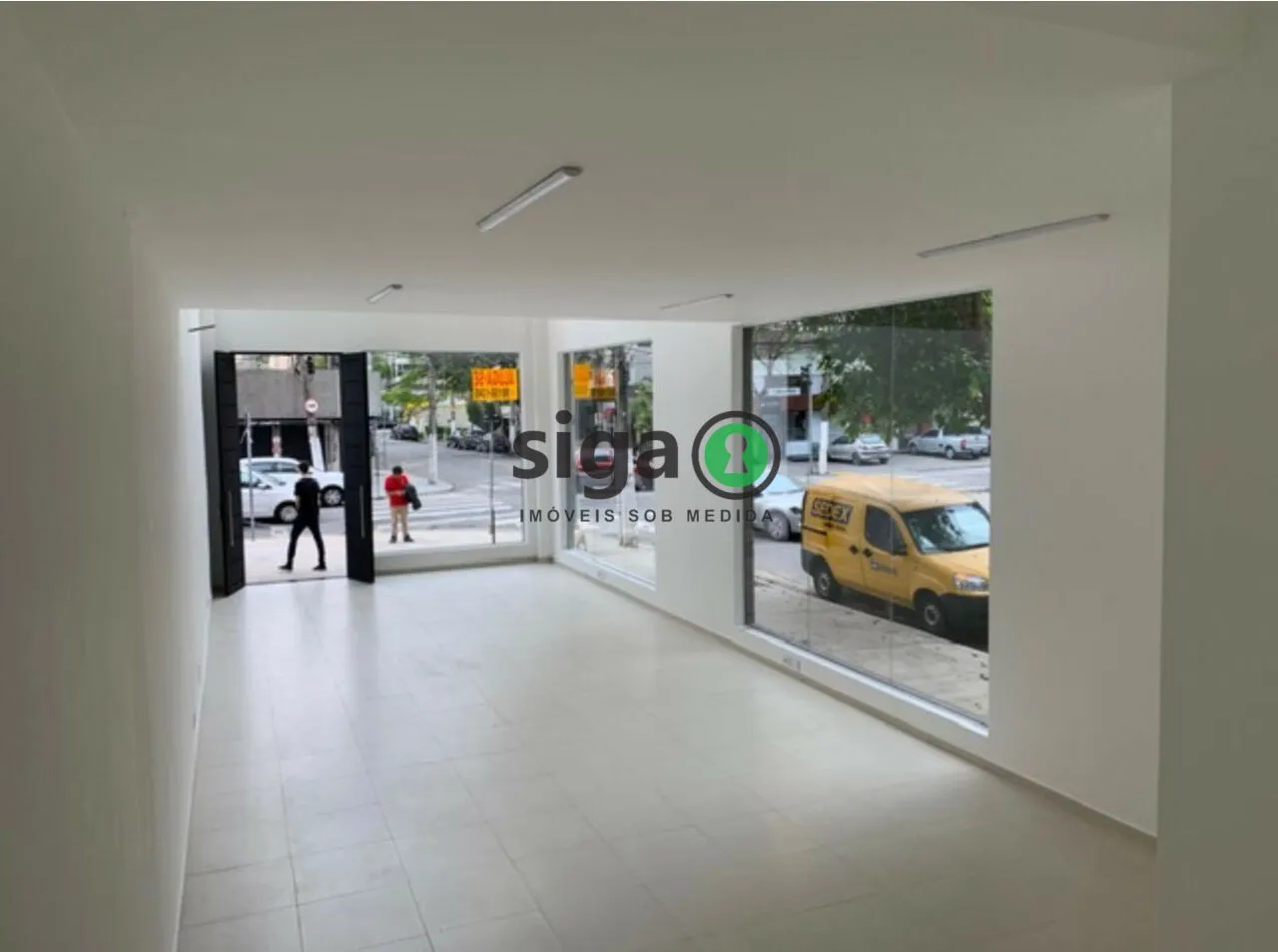 Imagem Prédio Comercial/Residencial com 328 m², 3 Andares + Rooftop, 2 Vagas