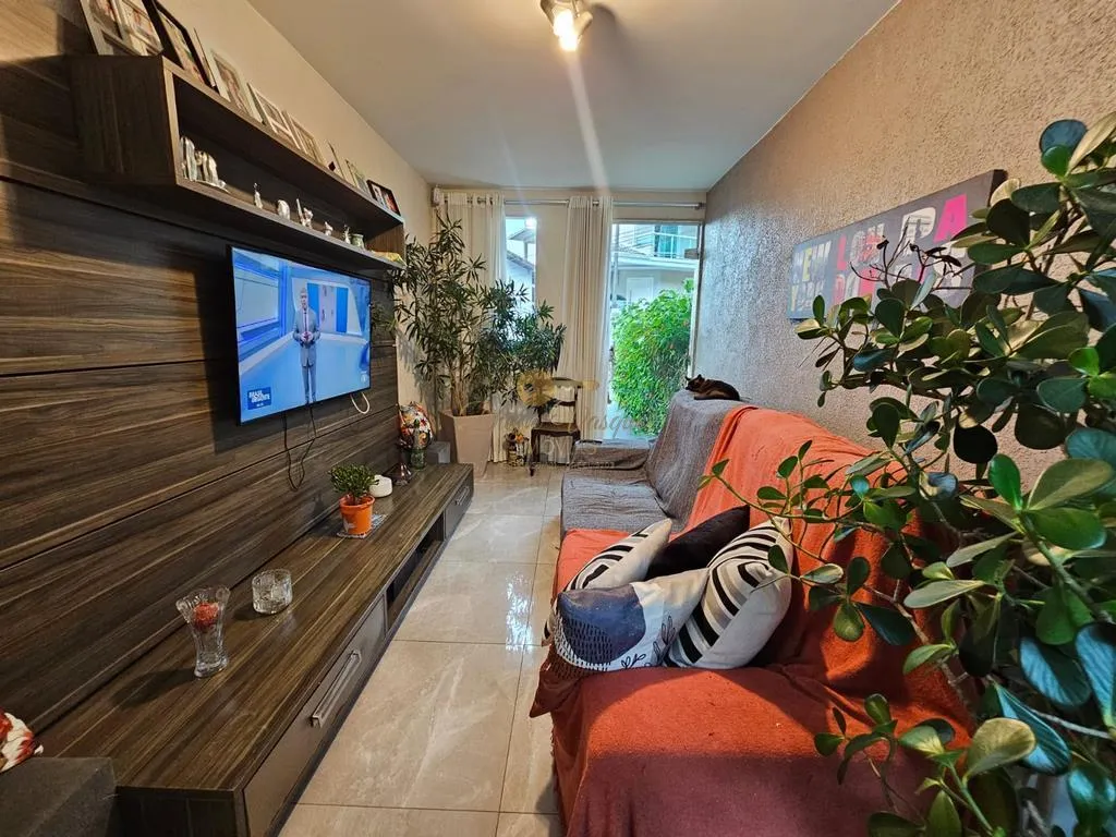 Imagem Casa em Condomínio para Venda em Teresópolis / RJ no bairro Tijuca