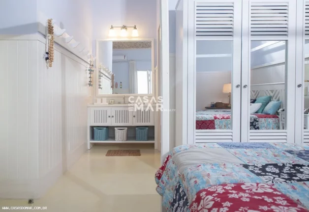 Imagem Casa Frente Mar para Temporada em Armação dos Búzios / RJ no bairro Praia Rasa
