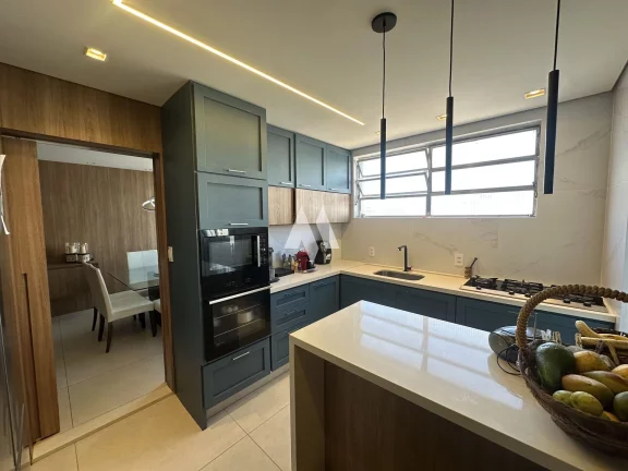 Imagem Apartamento reformado na Ponta da praia com 03 dormitórios!