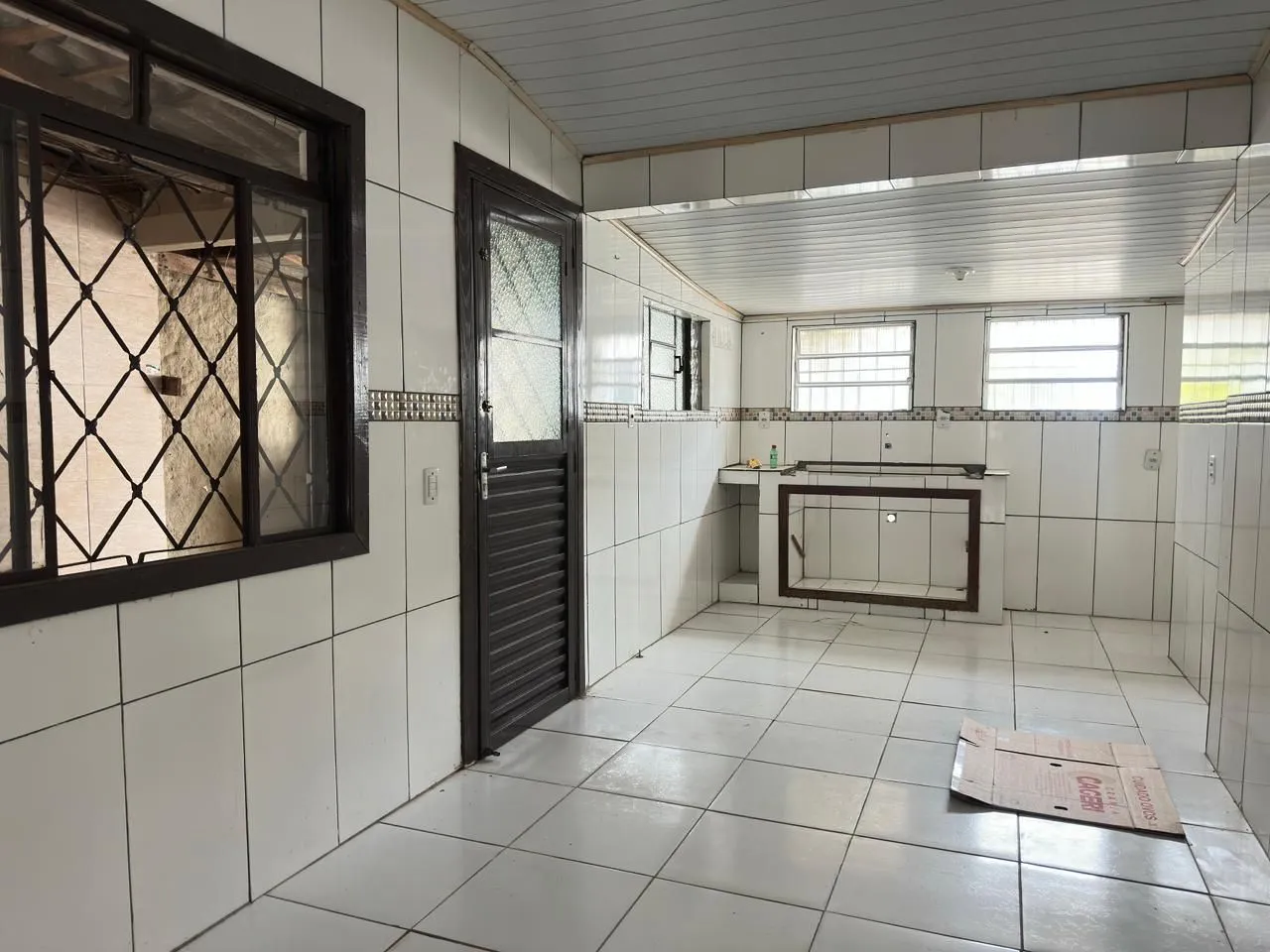 Imagem Casa com 3 dormitórios e edicula para venda e locação no bairro Belém Novo