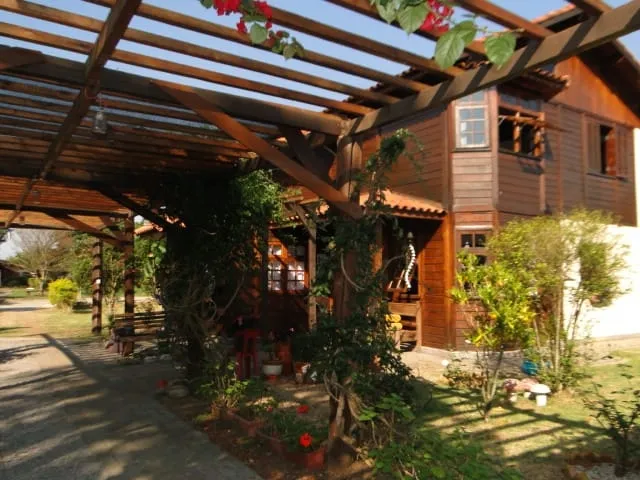 Imagem Chácara à venda 3 Quartos, 3 Suites, 10 Vagas, 2000M², Parque Lago Azul, Pindamonhangaba - SP