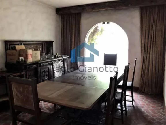 Imagem Casa de Alto Padrão à venda na Granja Viana