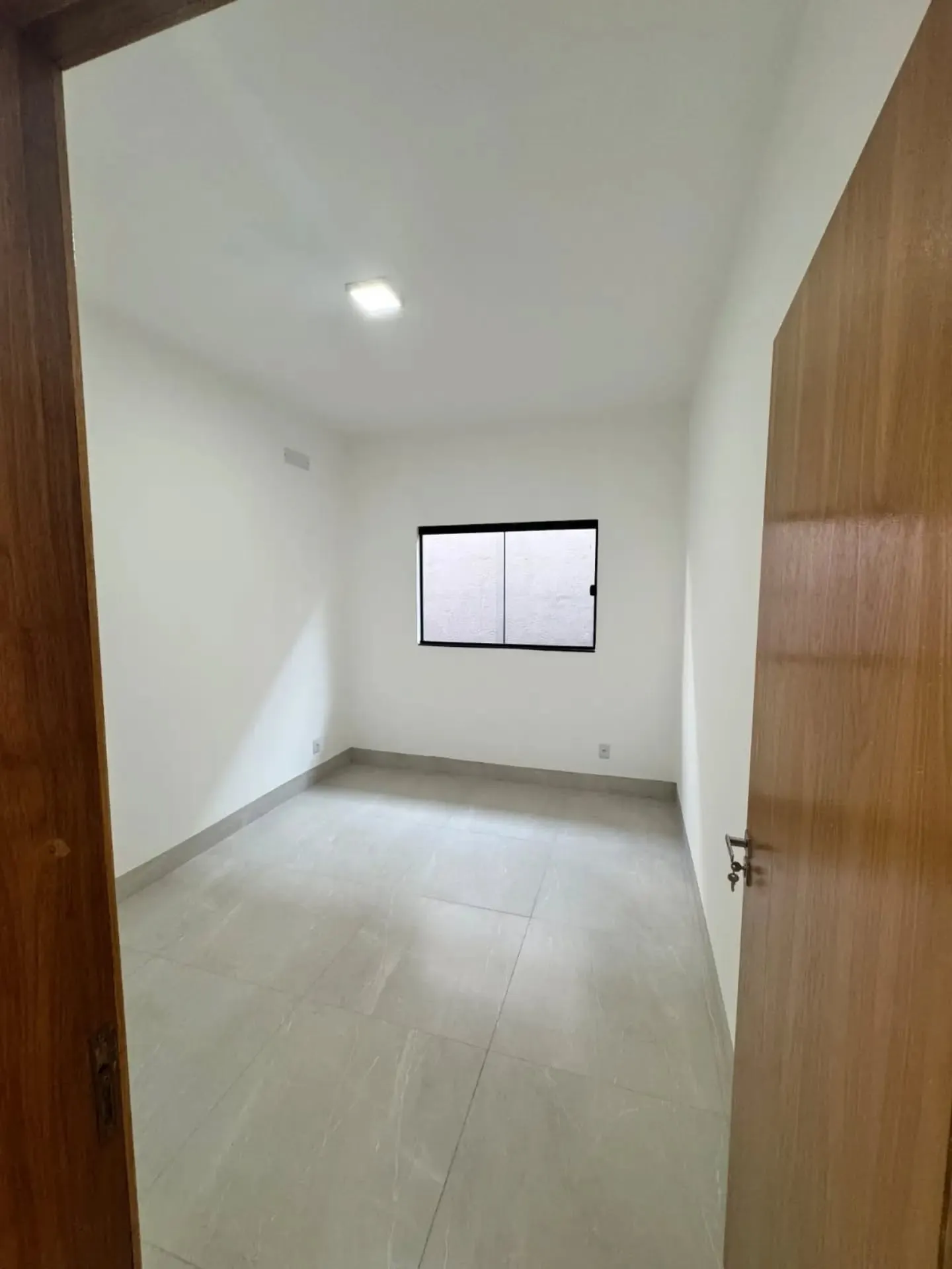 Imagem Casa 3/4 C Suite No Jardim Veneza Em Aparecida De Goiania