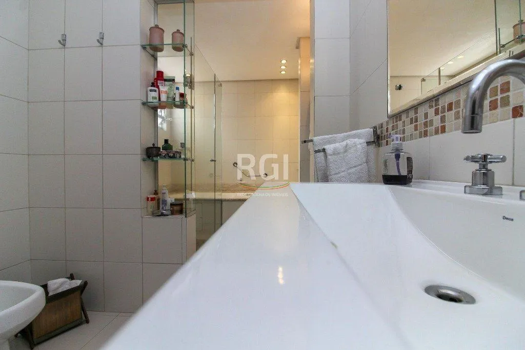 Imagem Cobertura para Venda - 240m², 3 dormitórios, sendo 1 suites, Rio Branco