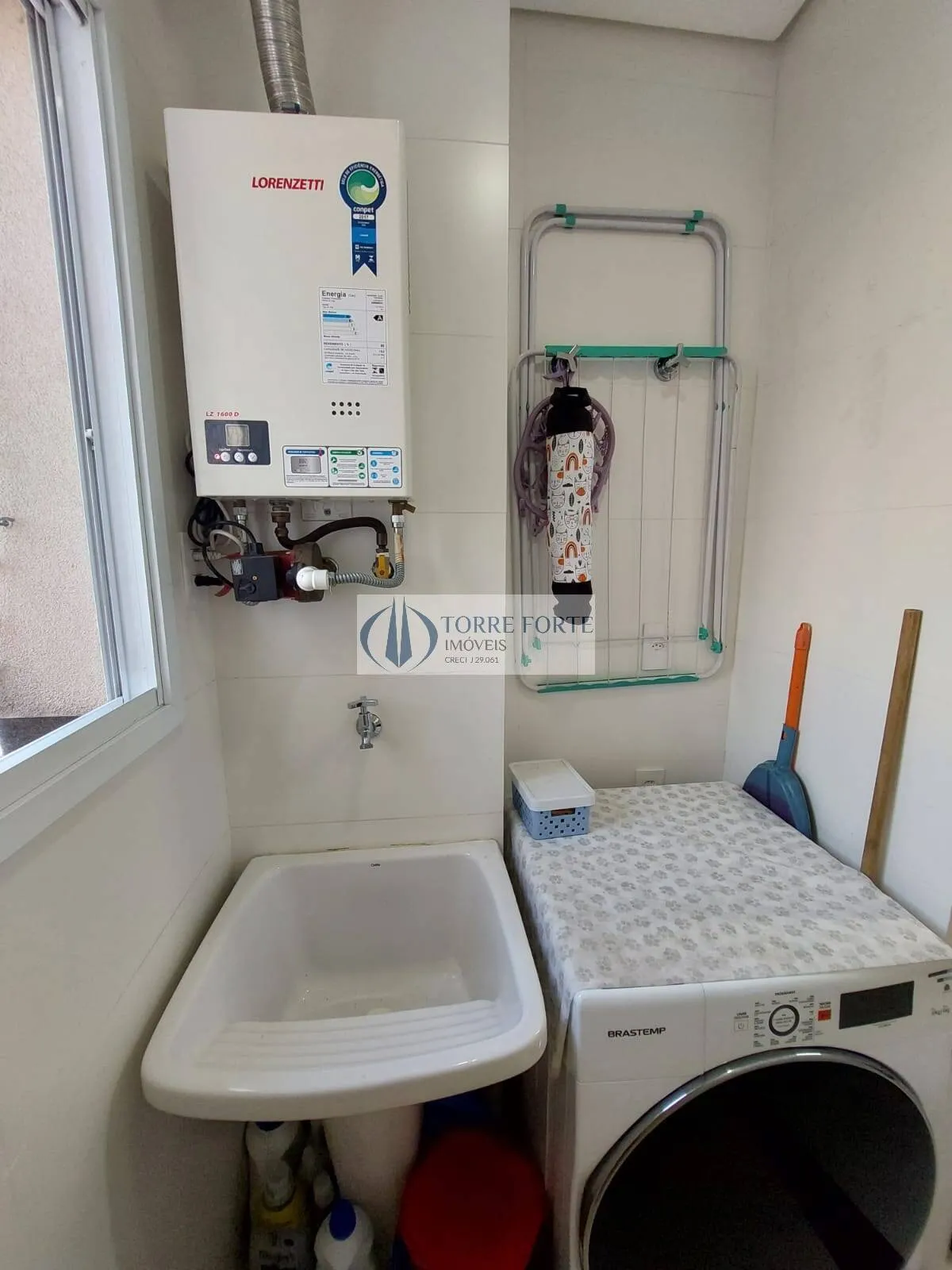Imagem Lindo Apartamento com varanda gourmet com 2 dormitórios , 1 vaga , centro