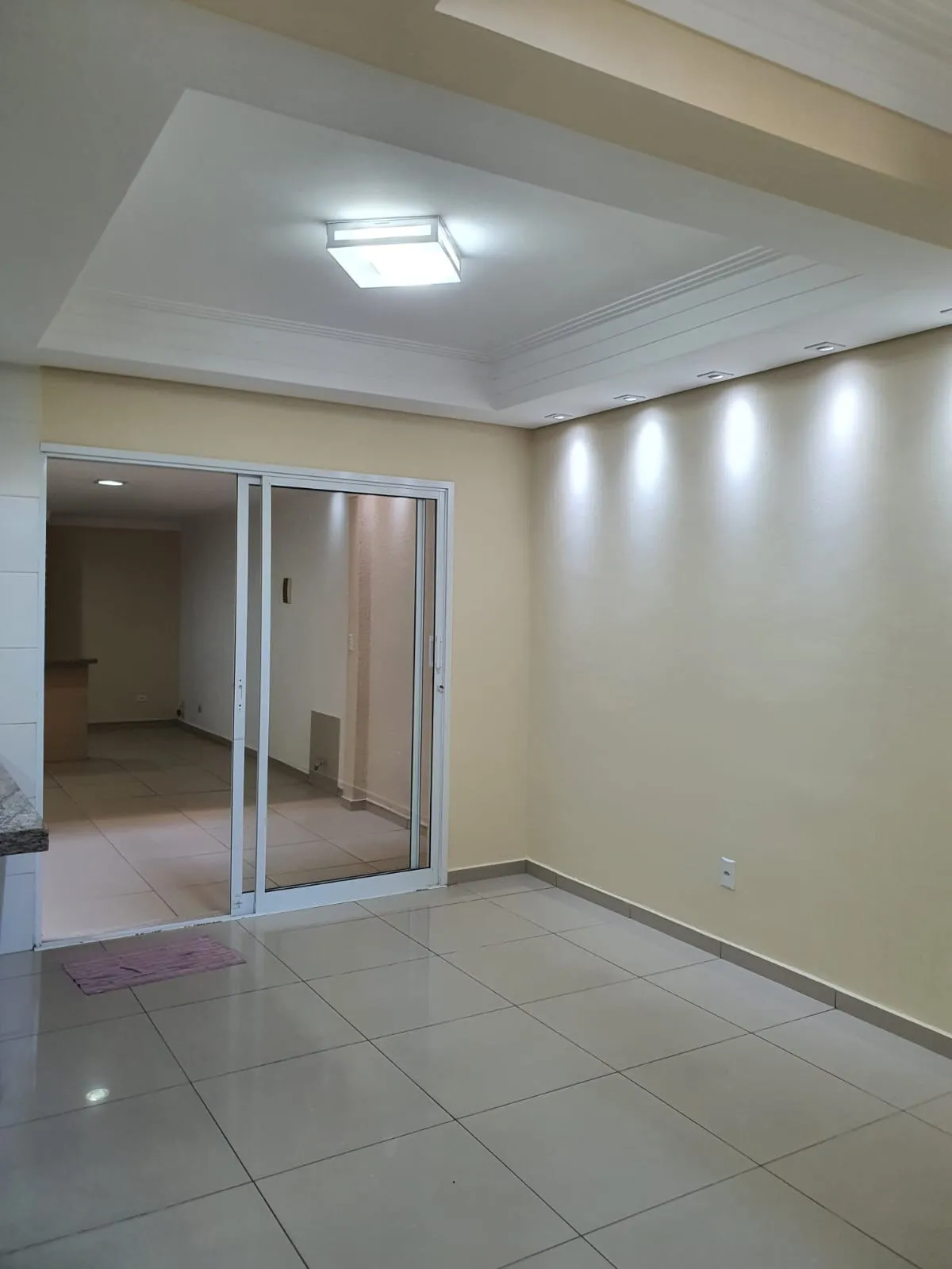 Imagem Sobrado Alto Padrão à Venda no Jardim Bonsucesso ? 3 Pavimentos e Acabamento Impecável