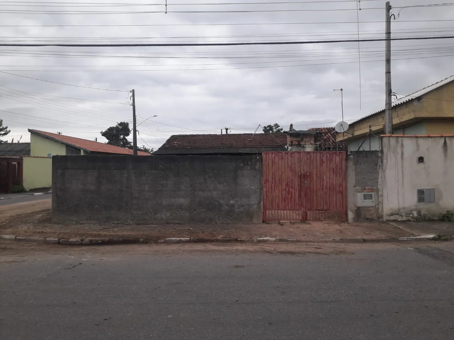 Imagem Terreno à venda Vila São Benedito, Pindamonhangaba - SP