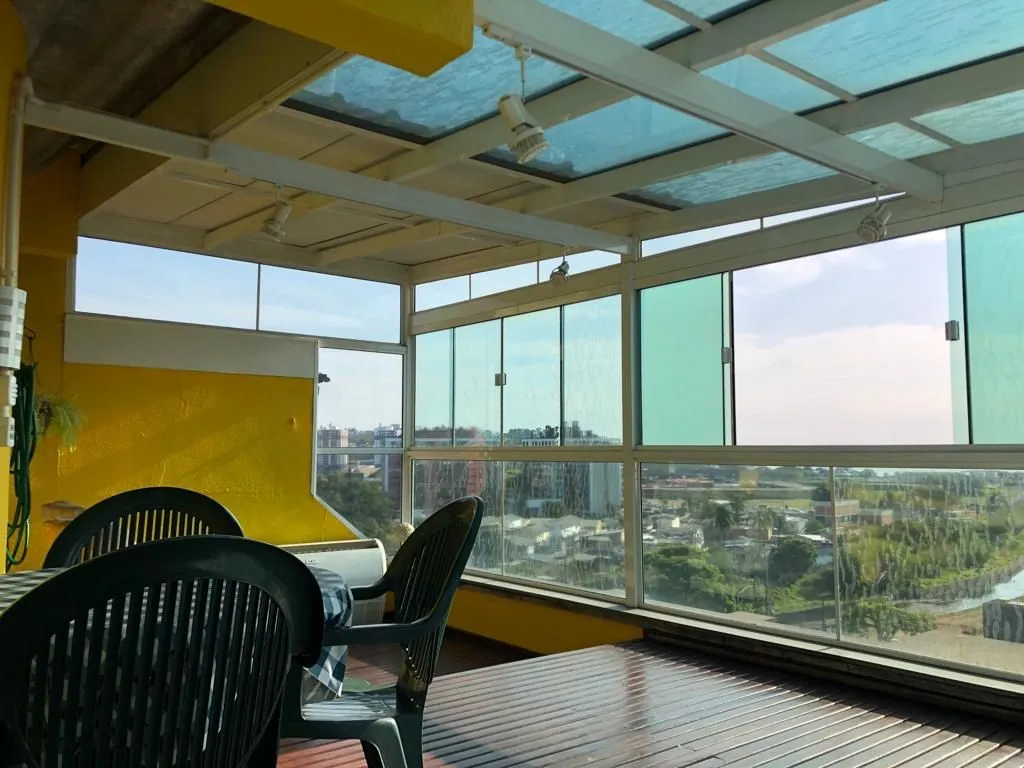 Imagem Cobertura Duplex de Alto Padrão Bairro Cristal - Porto Alegre