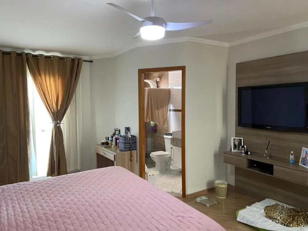 Imagem Sobrado de luxo com 4 quartos, 2 suítes e 4 vagas na Vila Alpina - Santo André-SP: Oportunidade única!