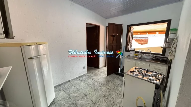 Imagem Casa a 200 metros da Praia do Perequê-açu com edícula