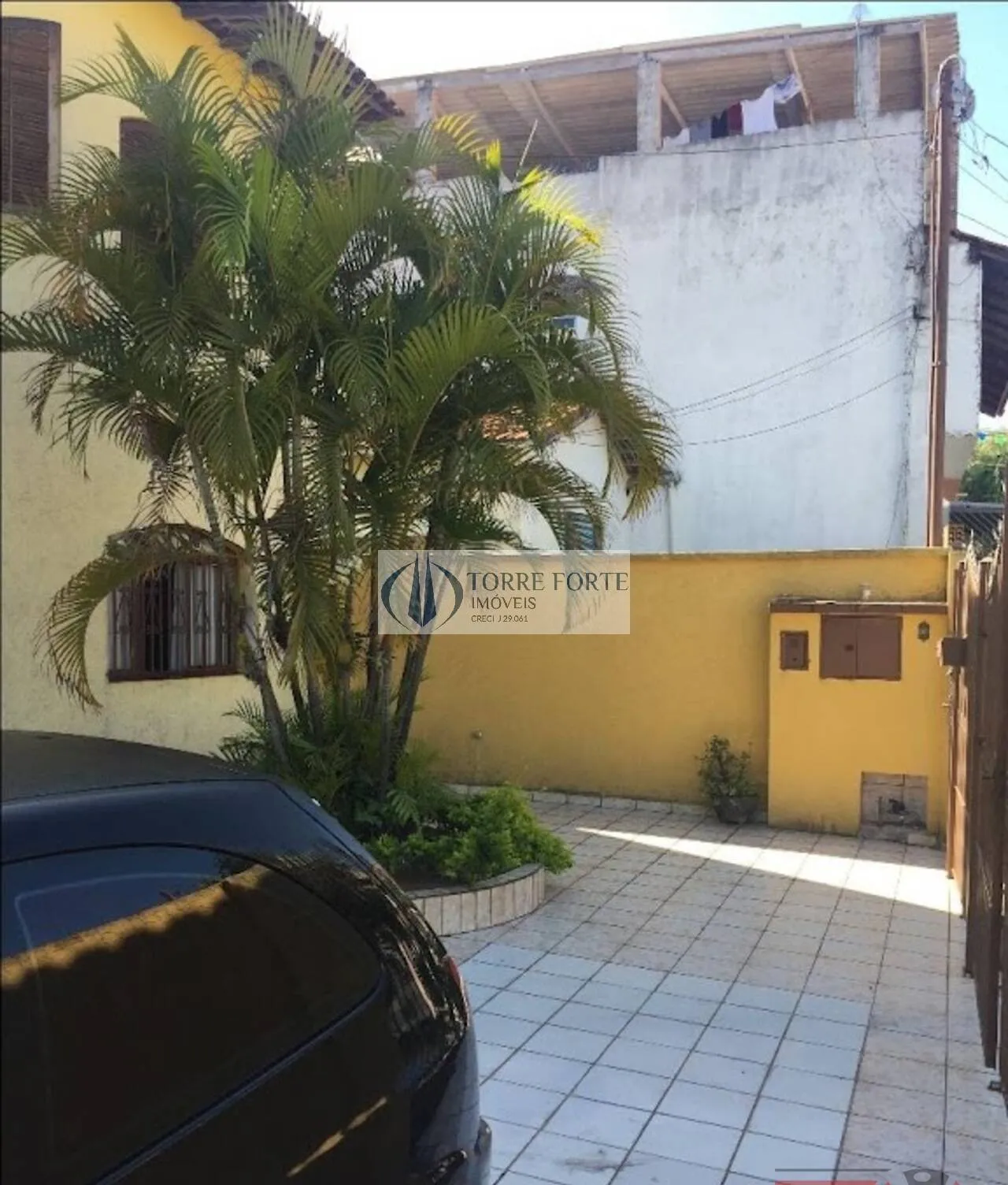 Imagem Casa com 3 dormitorios 1 suite 12 vagas de garagem na Vila Ema.