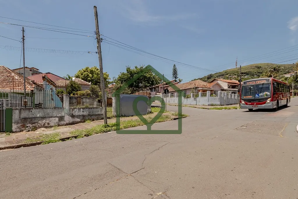 Imagem TERRENO DE 11 x 18,8 
Com 206,8m² 
 
Descubra uma excelente oportunidade de investimento em Porto A...