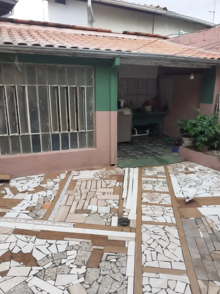 Imagem Casa à venda 2 Quartos, 1 Vaga, 180M², Centro, Taubaté - SP