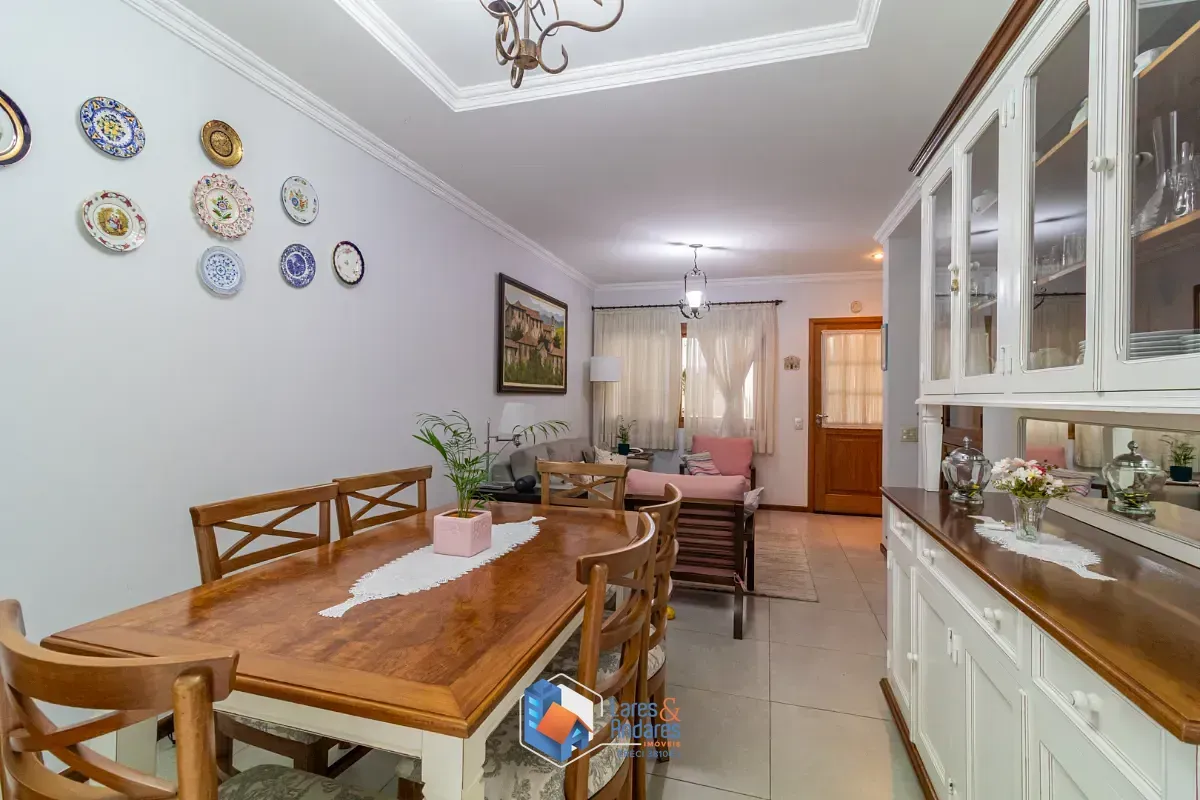 Imagem Casa no condomínio Condomínio Vila Hípica para venda com 4 quartos, sendo 2 suítes, 151m²