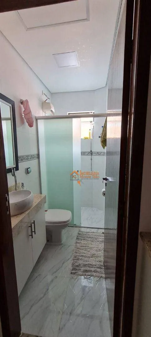Imagem Sobrado com 3 dormitórios à venda, 192 m² por R$ 848.000,00 - Jardim Vila Galvão - Guarulhos/SP