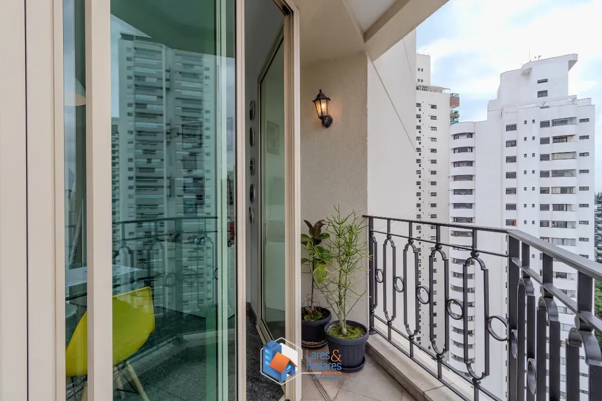 Imagem Apartamento para venda em Campo Belo com 3 quartos, sendo 3 suítes, 237m²