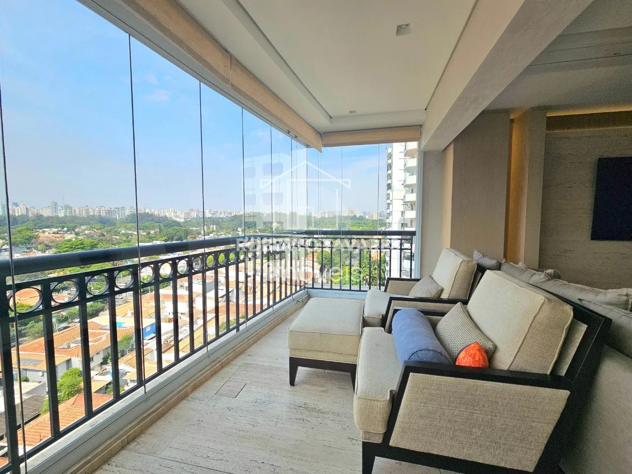 Imagem Cobertura de 4 quartos, 420m² no bairro Vila Nova Conceição, em São Paulo