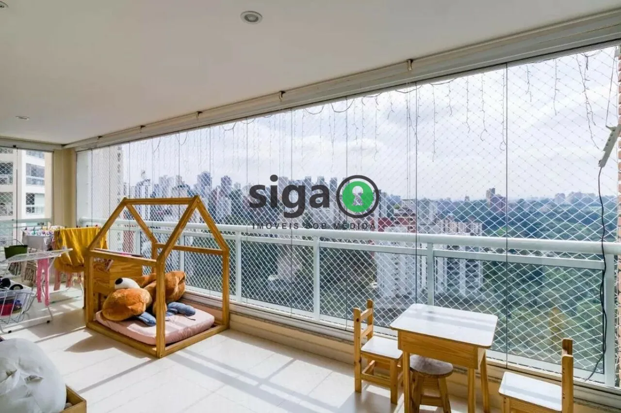 Imagem Apartamento á Venda na Vila Andrade, de 200 m, 4 quartos e 3 vagas.