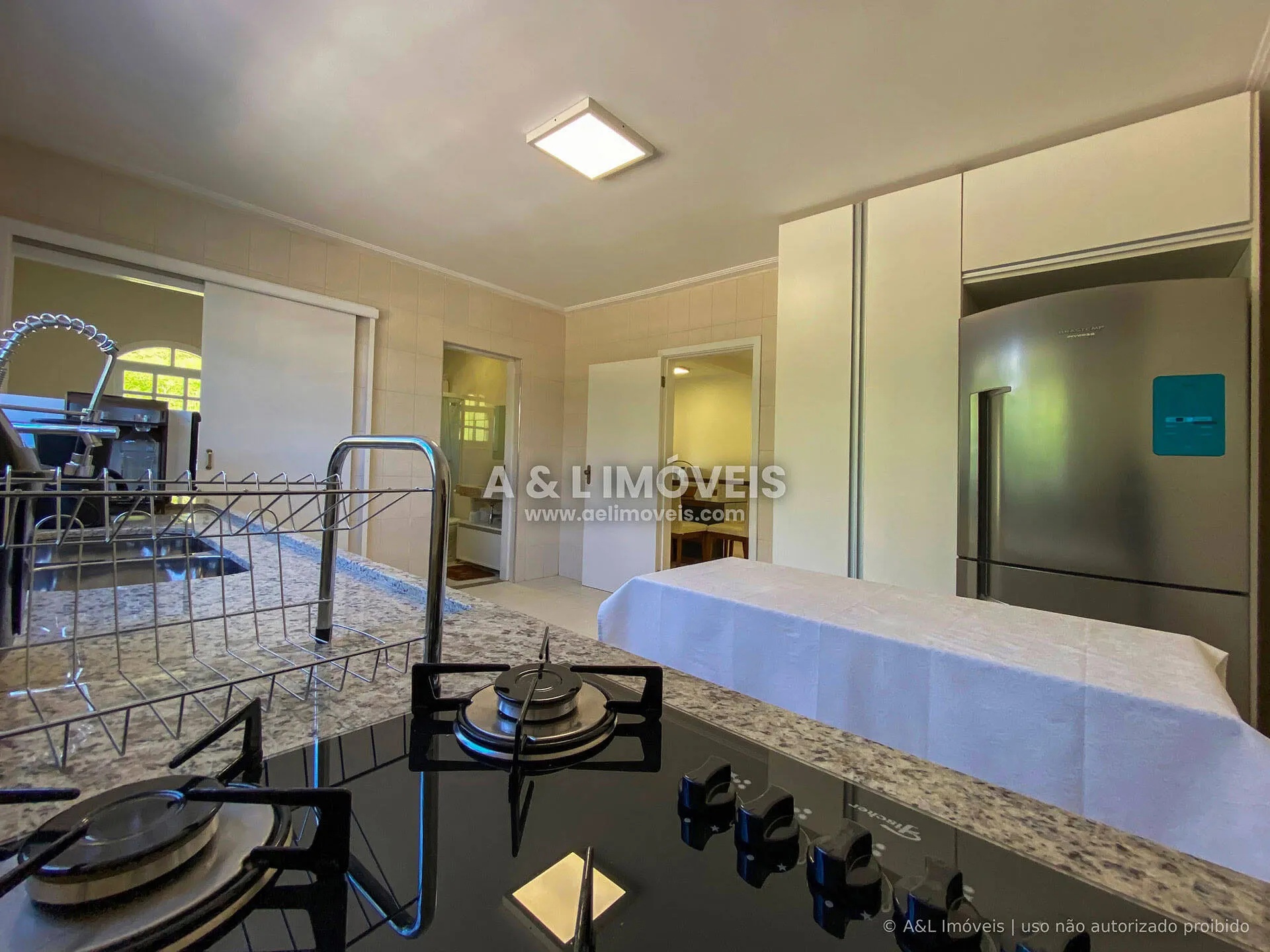 Imagem Casa no Condomínio Iporanga em Campos do Jordão, 5 dormitórios