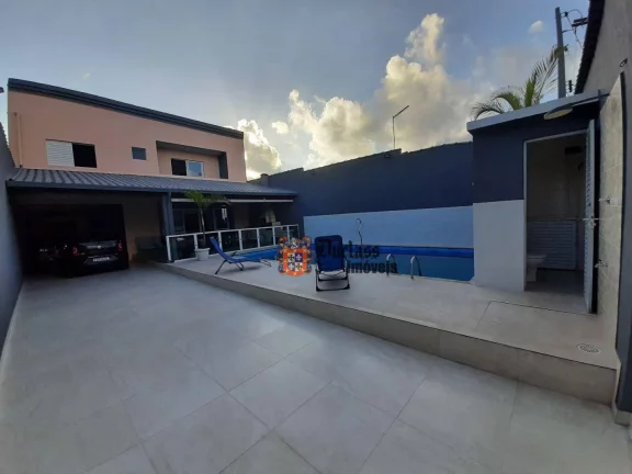 Imagem Sobrado com 5 dormitórios à venda, 340 m² por R$ 850.000,00 - Balneário Jequitibá - Itanhaém/SP