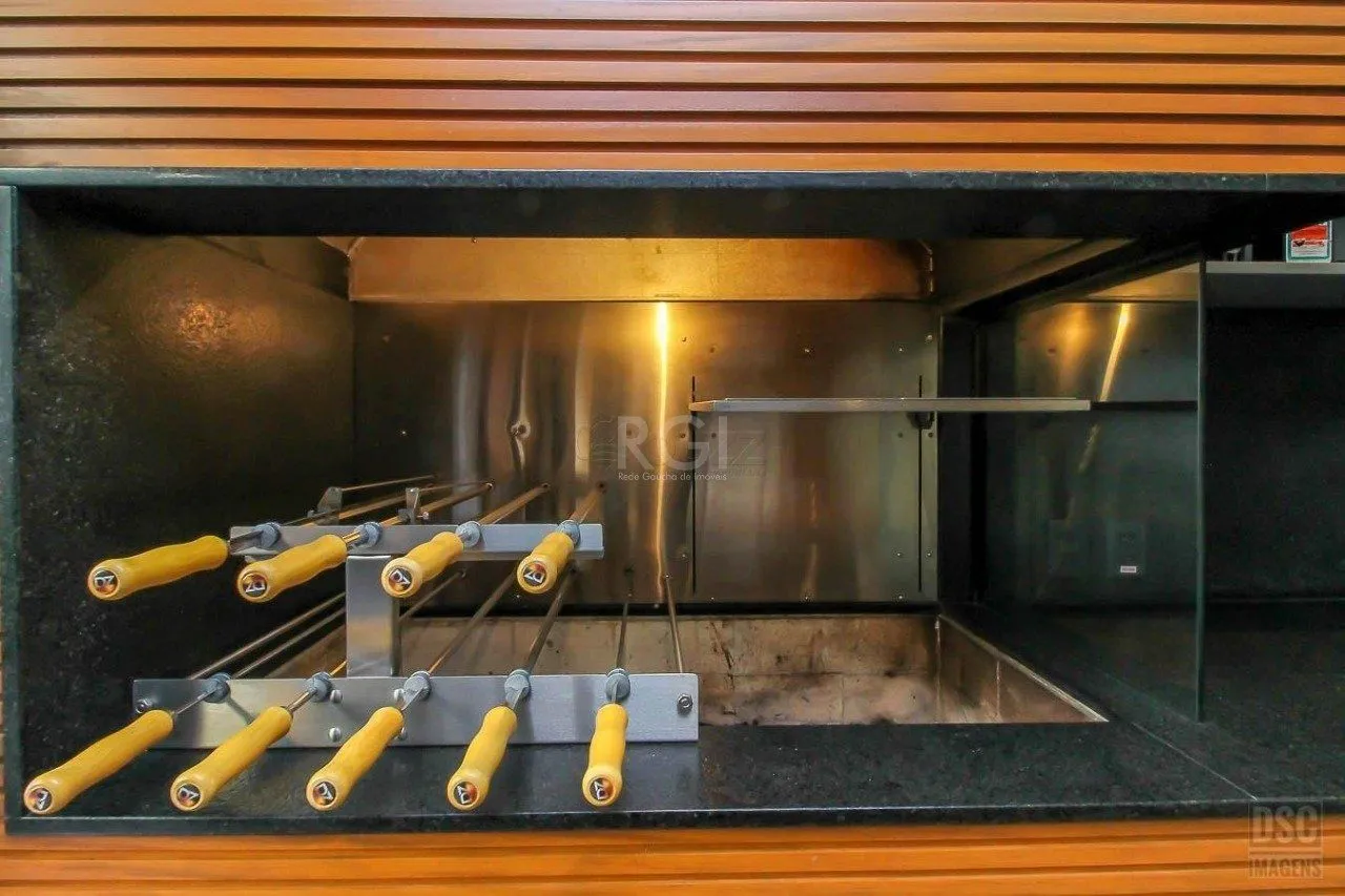 Imagem Casa para Venda - 238m², 3 dormitórios, sendo 3 suites, 6 vagas - Três Figueiras