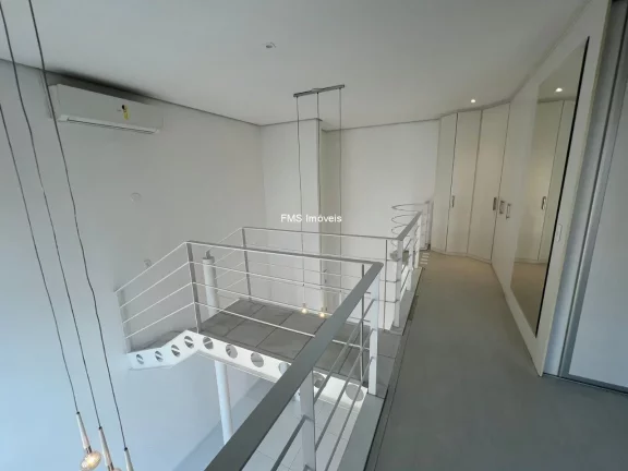 Imagem Apartamento duplex de 2 dormitórios no Campo Belo com 85m²