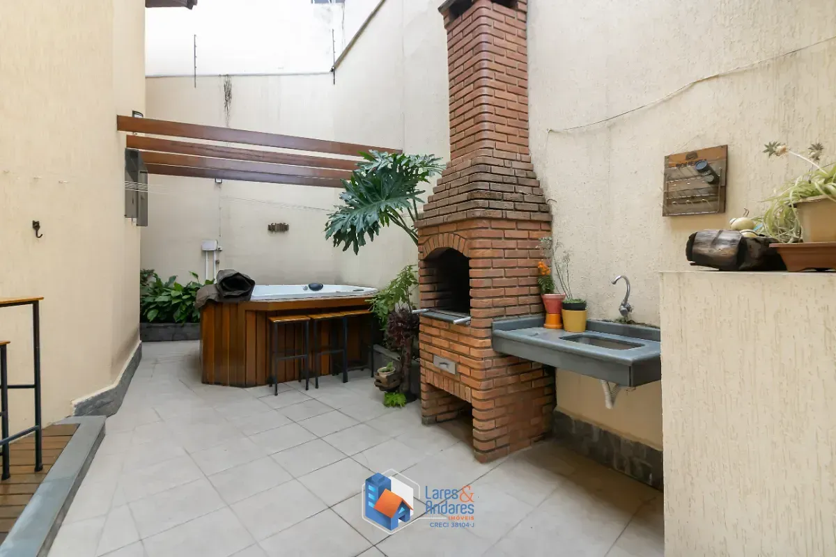 Imagem Sobrado para venda em Jardim Virginia Bianca com 3 quartos, sendo 1 suíte, 223m²