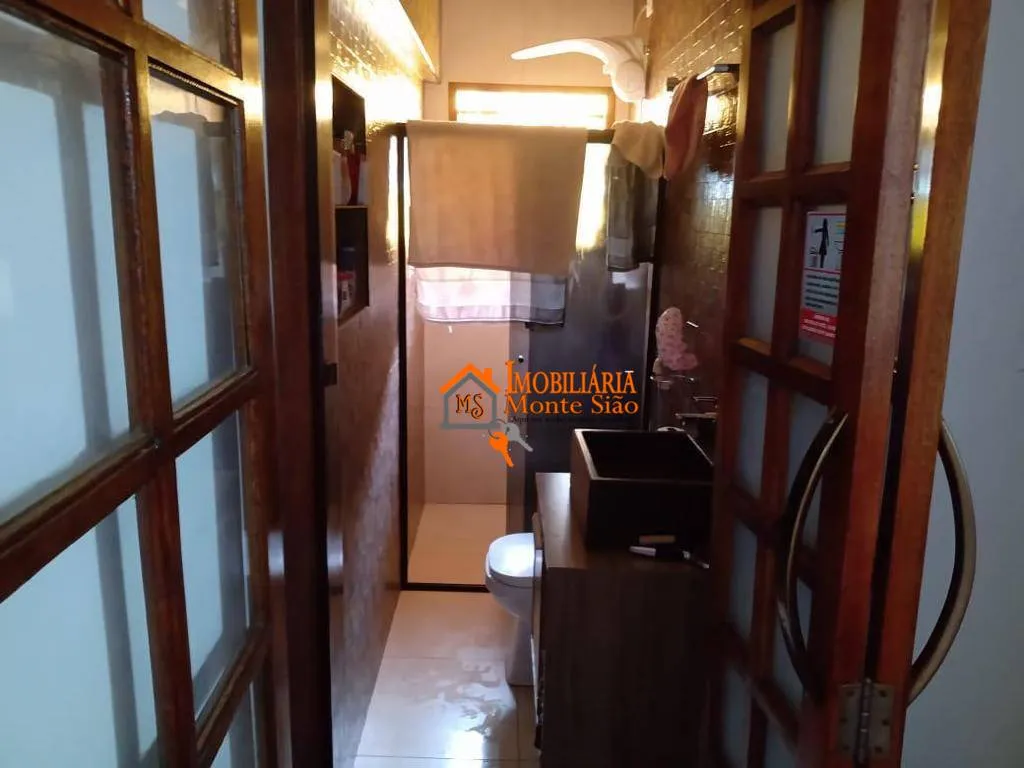 Imagem Casa com 3 dormitórios à venda, 194 m² por R$ 689.000,00 - Vila Rosália - Guarulhos/SP