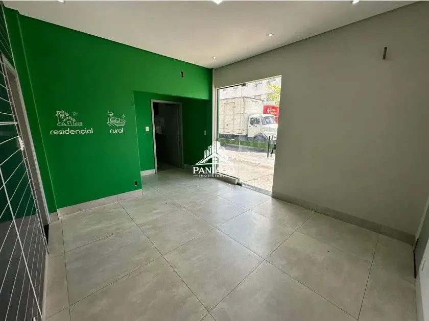 Sala Comercial 30m² Av. Filinto Müller (VG) | Frente Avenida + Banheiro