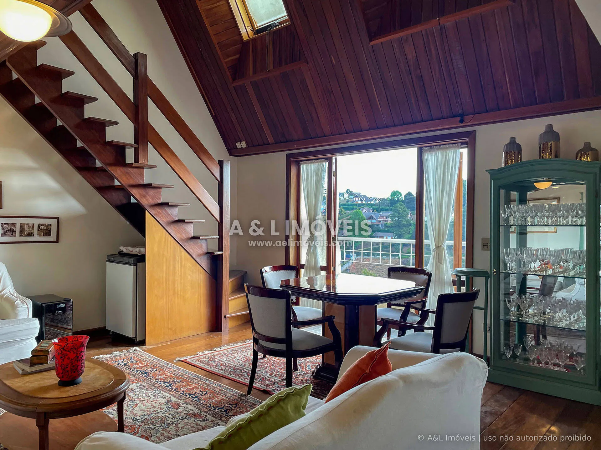 Imagem Apartamento Duplex à Venda | Campos do Jordão | 180,00 m² | Vista Vale