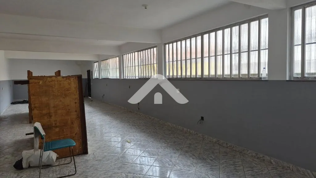 Imagem Galpão no Campinho com 200 m2, próximo a Delegacia
