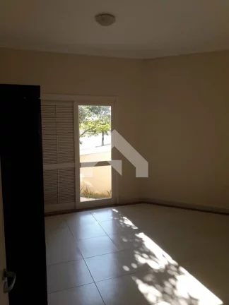Imagem Casa de Condomínio em Residencial Morada dos Lagos - Barueri