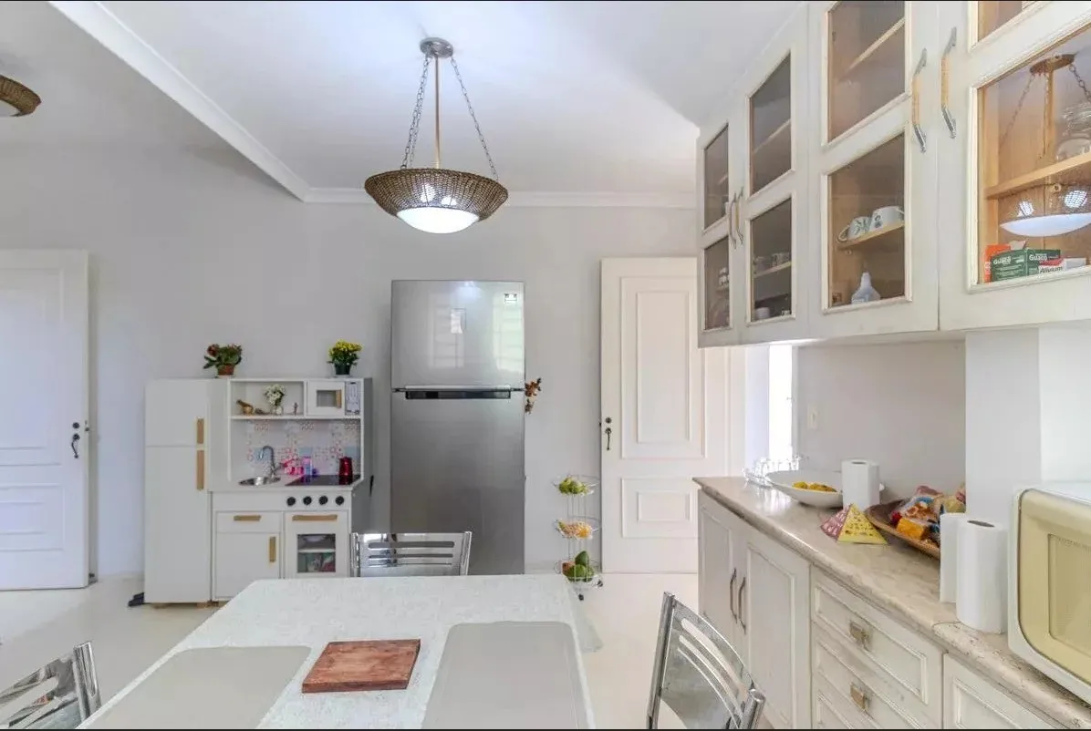 Imagem Casa para Venda em São Paulo, Pacaembu, 3 dormitórios, 1 banheiro, 2 vagas