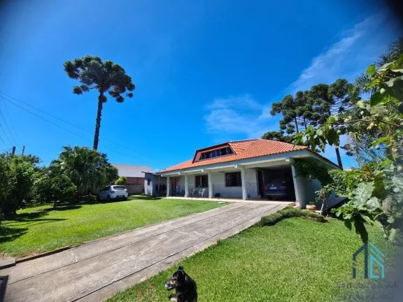 Casa Semi mobiliada, 04 quartos c/suíte, área de lazer, em Fazenda Rio Grande PR