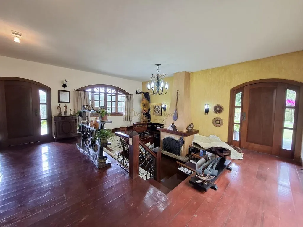 Imagem Casa em Condomínio para Venda em Teresópolis / RJ no bairro Albuquerque