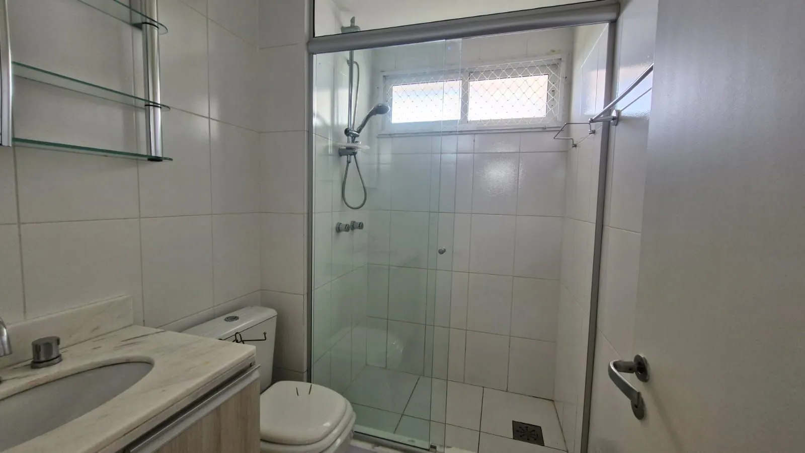 Imagem Casa em Condominio fechado, 5 dormitórios com infraestrutura completa