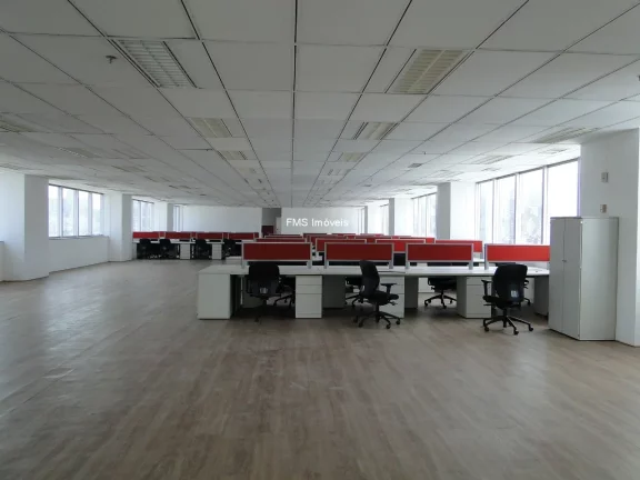 Imagem Conjunto Comercial para Locação na Vila Cordeiro de 458m²