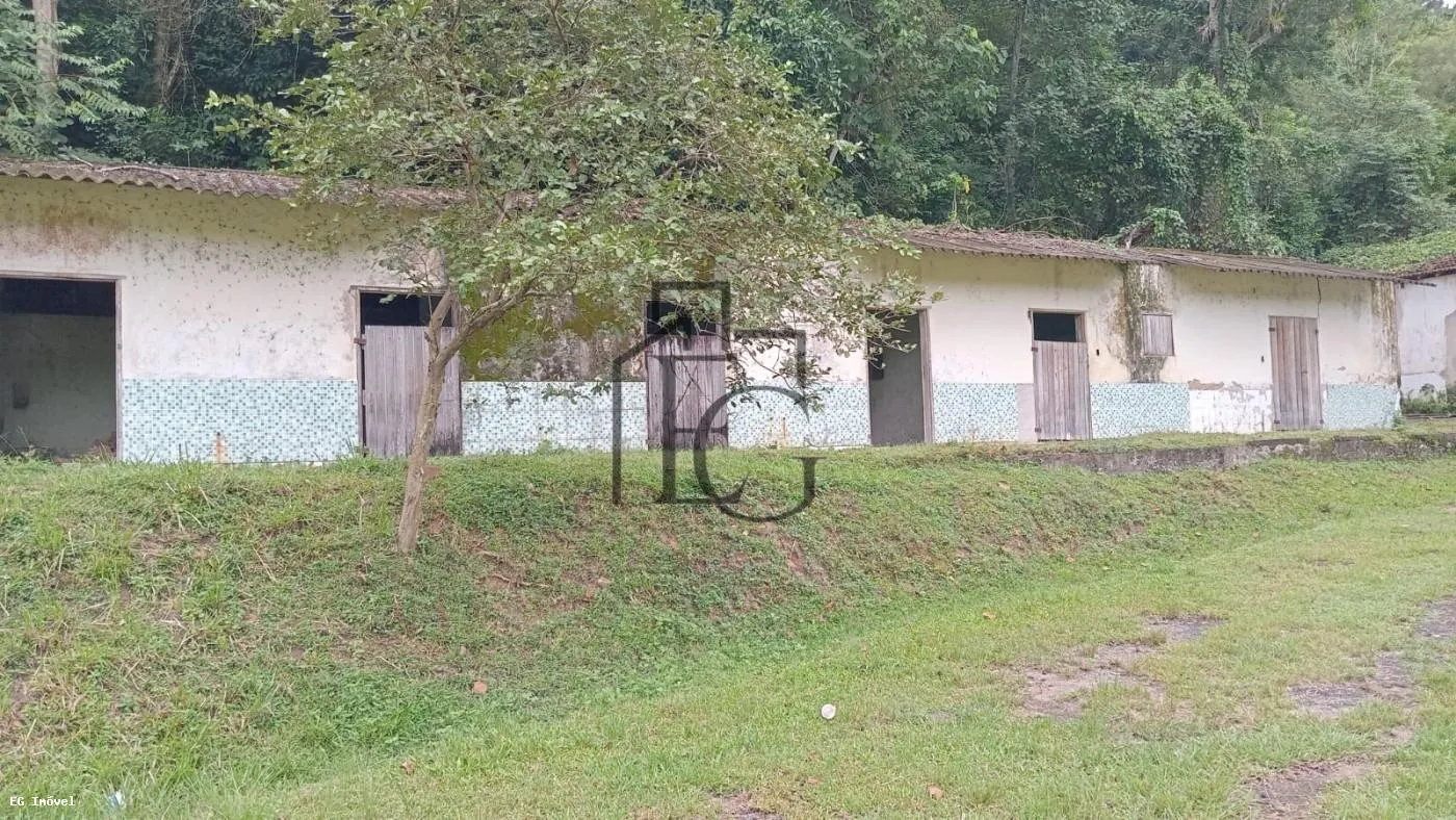 Imagem Sítio / Chácara para Venda em Silva Jardim, 3 dormitórios, 2 banheiros, 4 vagas
