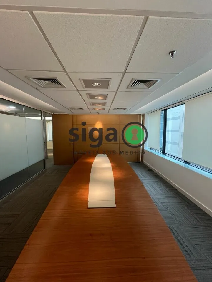 Imagem Sala Comercial e 4 banheiros para Locação, 290 m² por R$ 41.000,00