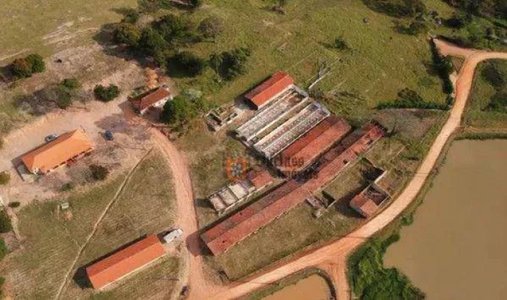 Foto do imóvel Sítio com 7 dormitórios à venda, 16600 m² por R$ 3.750.000,00 - Pedregulho - Itu/SP