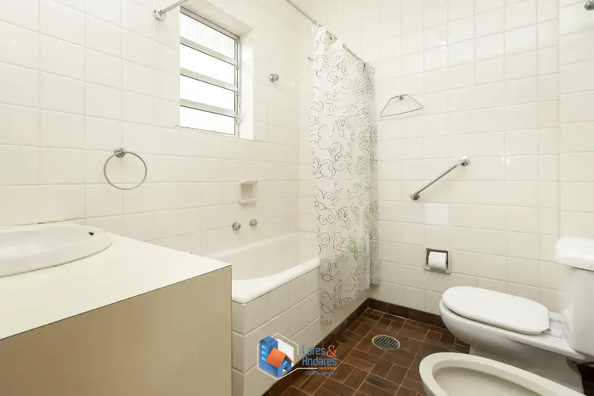 Imagem Sobrado para venda em Vila Alexandria com 3 quartos, sendo 1 suíte, 201m²