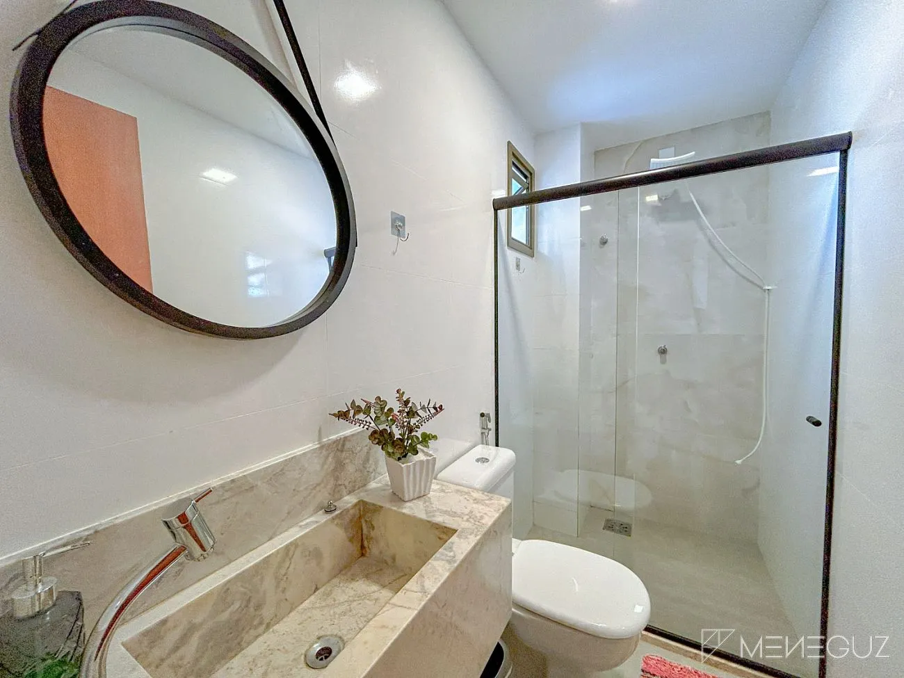 Imagem Apartamento premium de 70m² em prédio novo com lazer na cobertura. Localização privilegiada na Avenida Paris, Praia do Morro. Finamente mobiliado!!