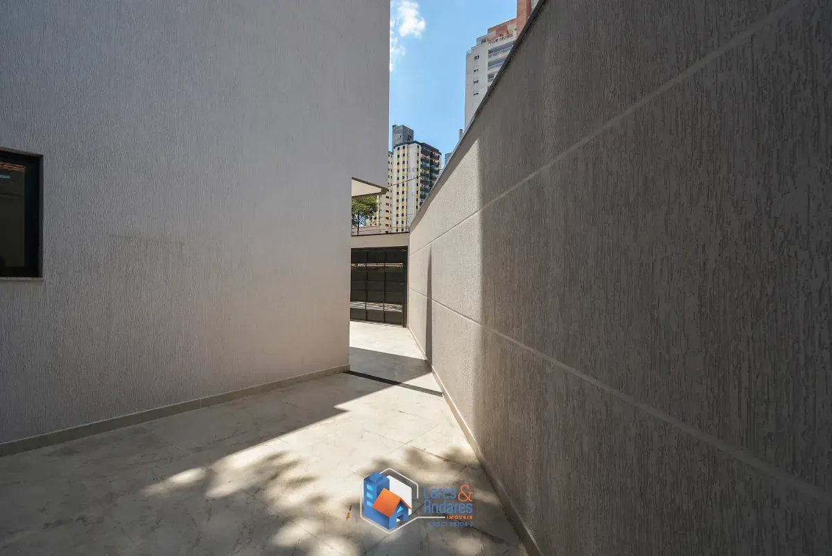 Imagem Sobrado para venda em Vila Gumercindo com 3 quartos, sendo 1 suíte, 180m²
