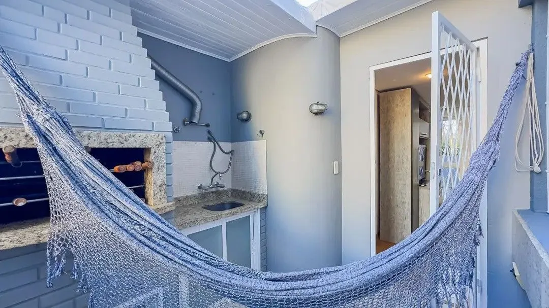 Imagem Apartamento Semimobiliado com 3 Dormitórios (1 Suíte com Hidro) - 104 m² e Vaga Coberta