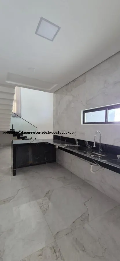 Imagem Casa em Condomínio para Venda em Parnamirim, Cajupiranga, 5 dormitórios, 3 suítes, 4 banheiros, 4 vagas